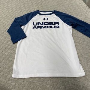 Under Armour Boys size medium 3/4 sleeve loose performance shirt
